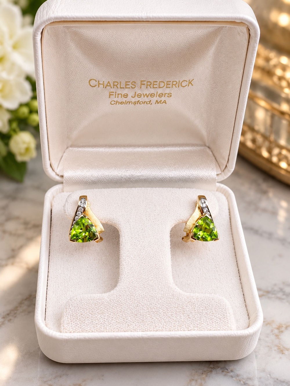 18K Yellow Gold Trillion Peridot Diamond Earrings 6.83g